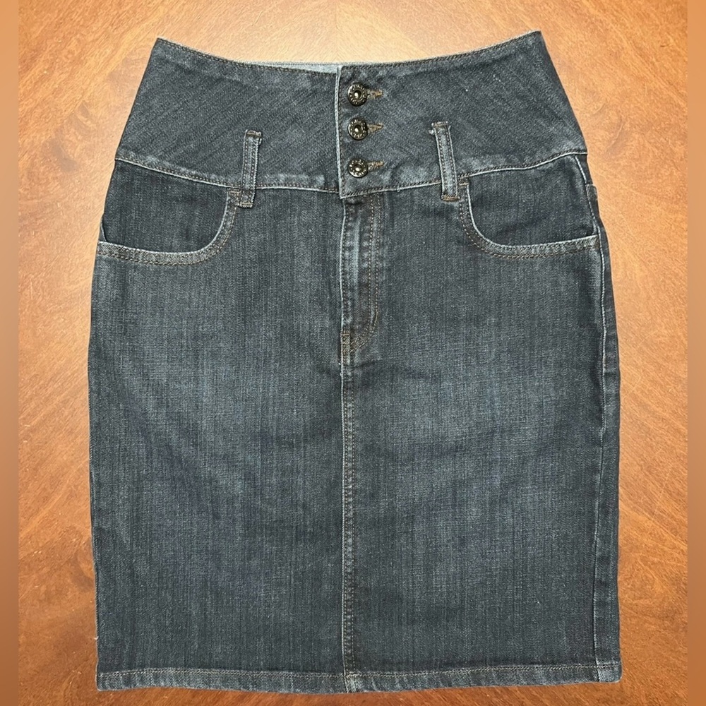 Women’s Denim Jean Skirt High Rise Dark Wash BONGO Vintage Y2K size 7